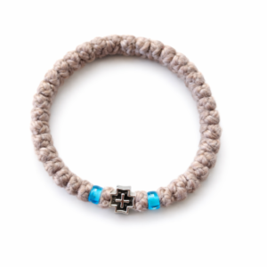 Χειροποίητο κομποσκοίνι μπεζ-σταχτί με σταυρο και χαντρα