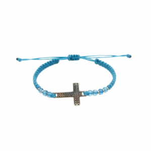 Χειροποίητο γαλάζιο μακραμέ με μεταλλικό στοιχείο σε σχήμα σταυρού σε ασημί απόχρωση, διακοσμημένο με γαλάζιες και ασημί χάντρες