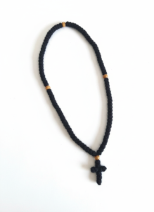 χειροποίητο μαύρο κομποσκοίνι 100 κόμπων με ξύλινη χάντρα - φυσικό χρώμα